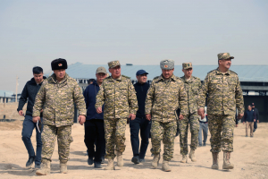 Министр обороны Кыргызской Республики находится в юго-западном регионе военной безопасности республики Министр обороны Кыргызской Республики находится в юго-западном регионе военной безопасности республики