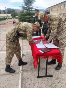 Альтернативалык кызматтын чакырылуучулары аскердик ант беришти Альтернативалык кызматтын чакырылуучулары аскердик ант беришти
