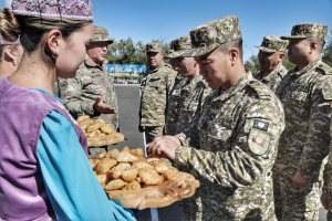 Национальный континент Вооруженных Сил Кыргызской Республики прибыл на полигон "Берег" Вооруженных Сил Республики Казахстан для участия в командно-штабном учении с миротворческими силами ОДКБ "Нерушимое братство-2024" Национальный континент Вооруженных Сил Кыргызской Республики прибыл на полигон "Берег" Вооруженных Сил Республики Казахстан для участия в командно-штабном учении с миротворческими силами ОДКБ "Нерушимое братство-2024"