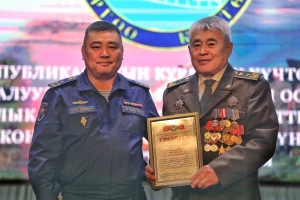 Личный состав войсковой части 23565 СВО ВС КР поздравили ветеранов Афганской войны