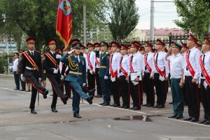 Генерал-майор Дайыр Асанов атындагы Кыргыз улуттук аскер лицейинде бүтүрүүчүлөрдүн салтанаттуу кечеси өттү