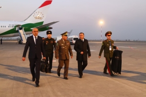 Полковник Талантбек Талипов  встретил делегацию Республики Таджикистан во главе с Министром обороны Республики Таджикистан генерал-лейтенантом Эмомали Собирзода